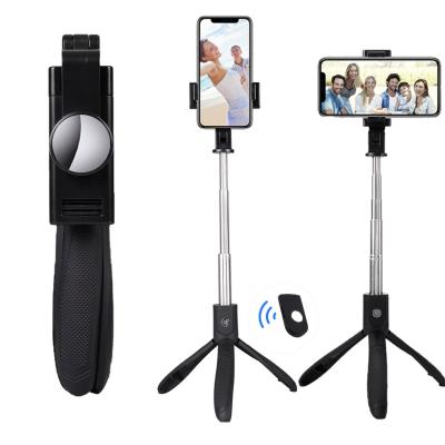 China 360 Degree Rotation 360 Degree Selfie Stick Handheld Tripod With Led Light Live Multifuncional Stick Selfies With Mini Light Desktop Fill Stand for sale