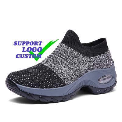 China Anti-Smell Sports Shoes Fashion Casual Sneaker Summer Design Low Price New Flat Ladies Sneakers Breathable Women Sneakers for sale