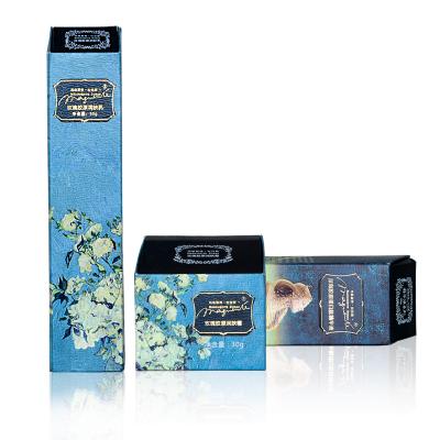 China Recyclable Luxury Blue Kraft Paper Makeup Gift Card Box Skin Care Hot Stamping Cosmetic Packaging for sale