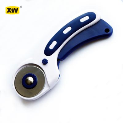 China Retractable ABS 45mm Plastic Blade Tissue Rotary Cutter Cutting for sale