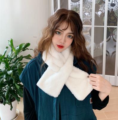 China Large Women Faux Fur Faux Fur Scarves Cheap Price Winter Scarf Fast Delivery Running Plush Scarf With Low MOQ for sale