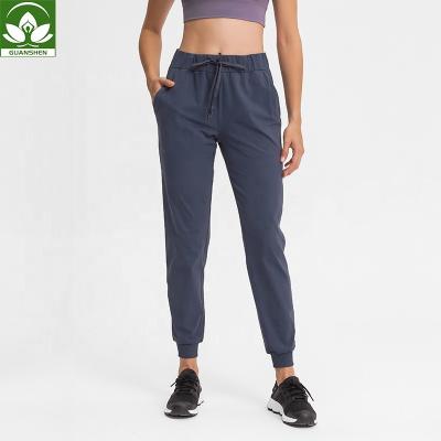 China 2021 New Breathable Comfortable Yoga Wear Yoga Pants Workout Clothing Nylon Material Running Joggers For Women for sale