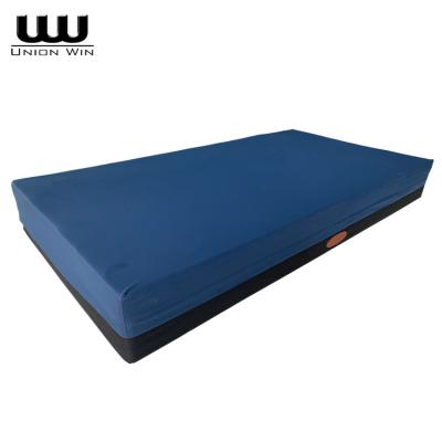 China Removable Cover Single Size Hospital Bed Medical Grade Gel Memory Foam Waterproof Cooling Mattress With Washable Cover for sale