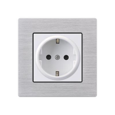 China 86mm*86mm Electric Wall Mounted Classic Wall Mounted Flat Socket Multi Color Aluminum Alloy Safety Connection Outlet European Standard for sale