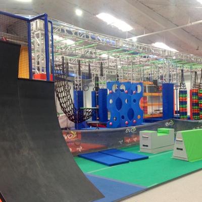 China With Factory Supply Boot Garden Kids Trampoline Park Ninja Warrior Course Warped Net Used Aluminum Wall for sale