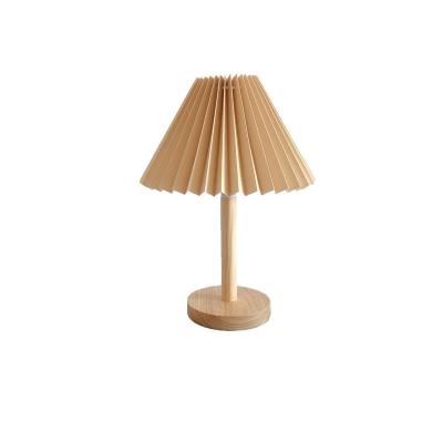 China Good Quality EUROPEAN Hot Selling Low Wood Table Lamp Fabric Shade For Bedside Table Desk Bedroom Lamp Light for sale