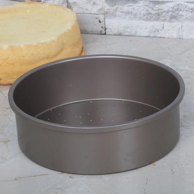 China 6 Viable 8 Inch Large Round Nonstick Cake Decorating Pan With Holes Carbon Steel Pan For Oven High Quality Metal for sale