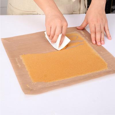 China Hot Viable Selling Non Sticker Heat Resistance Household Baking Paper For Cake Waterproof Oil Proof For Oven Reusable for sale