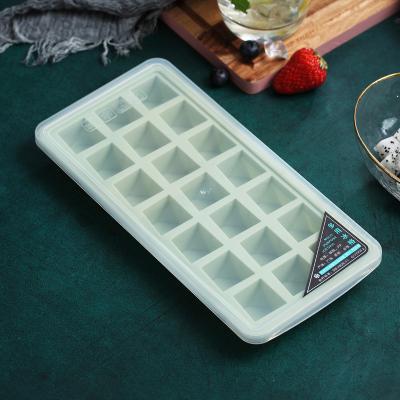 China Sustainable Removable Personalized Ice Cube Tray Molds Round Heart Square Shape Silicone Ice Maker Mold Silicone With Cover for sale