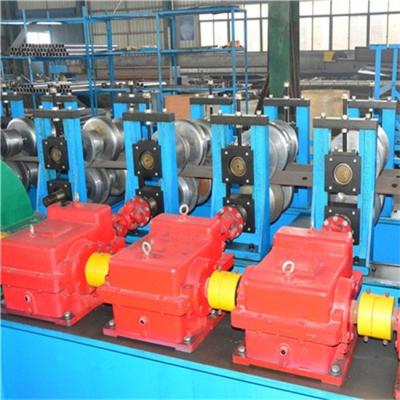 Cina GI Highway Guardrail Roll Forming Machine 380V 50HZ 3 fasi in vendita