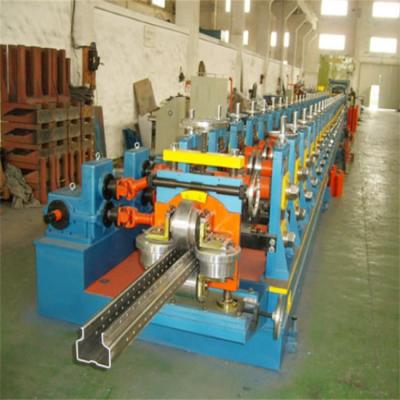 Cina Dingbo Steel Rack Vertical Roll Forming Machine 16 stazioni a rulli in vendita