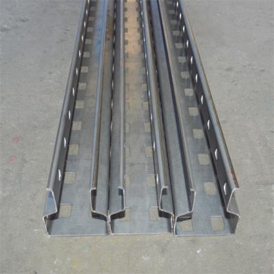 Cina 1-3 mm GI Steel Rack Vertical Roll Forming Machine taglio idraulico e foratura in vendita