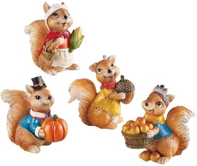 China Lovely Europe Resin Craft Harvest Squirrel Miniature Figurine Autumn Table Decorations for sale