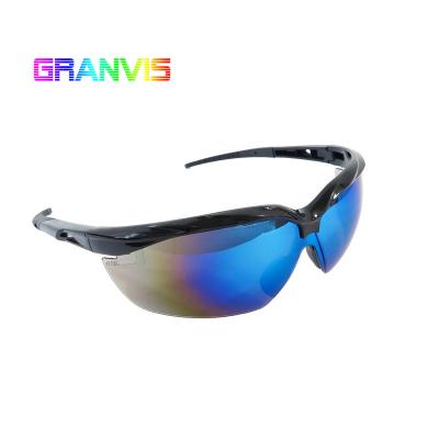 China Wraparound design sport sunglasses for cycling and riding adult eyewear for sale