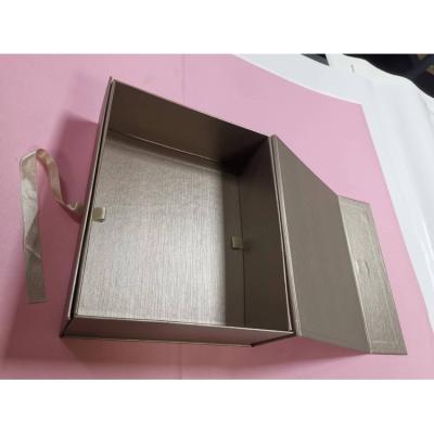 China Gift Box China Wholesale Price Hot Stamping And 3d Embossing High Grade Luxury Packaging Box for sale