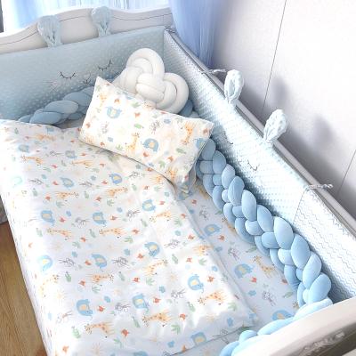 China Sustainable New Design Baby Products Cartoon Animal Themed Crib Bedding Sets for sale