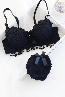 Chine Le soutien-gorge sexy antistatique Penty a placé des techniques teintes simples solides de sous-vêtements en soie à vendre