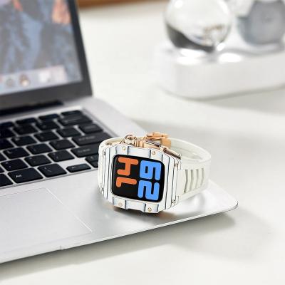 China Used Luxury Custom Carbon Fiber Iwatch Case For Apple IWATCH 44mm 45MM for sale