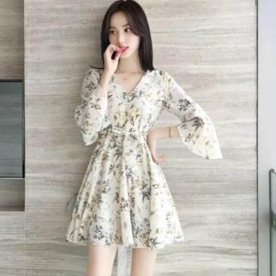 China Women Summer Breathable Ladies Dress Casual Floral V-neck Long Sleeve Pleated Short Beach Floral Dress for sale