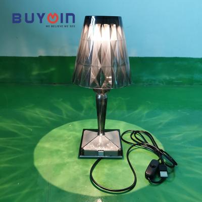 China Latest Modern Crystal Home Restaurant Office Light Indoor Romantic Portable Led Night Lights Crystal Table Lamp for sale