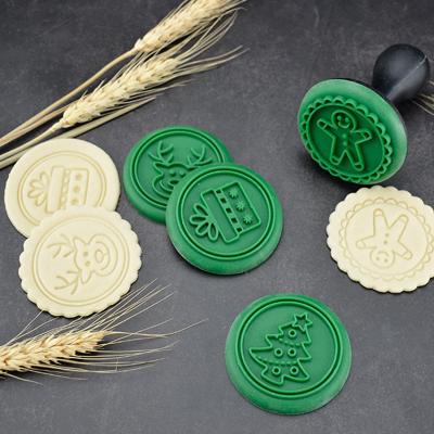 China Silikon Weihnachts-Cookie-Schneider Briefmarken, 3D-Weihnachts-Cookie-Formen, süßes Weihnachts-Design-Cookie-Bäckwerkzeug zu verkaufen