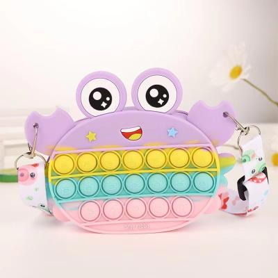 China Colorful Silicone Makeup Accessories Lightweight Cute Tote Bag For Kids Pencil Bag Storage Container Bag ShoulderHandbag for sale