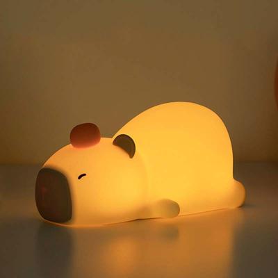 China Capybara luz nocturna para niños Animales lámpara de silicona de noche USB control táctil recargable con temporizador apagable lámpara de cama en venta