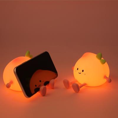 Cina Cute luce notturna di pesca per bambini luce di sonno di silicone morbido con sensore tocco USB ricaricabile luci notturne per la stanza dei bambini in vendita