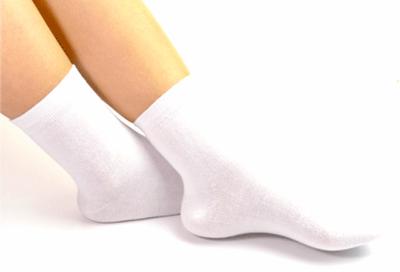 China Single Use Medical Cotton Socks , 39x9cm White Cotton Socks For Medical Area for sale