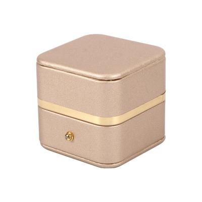 China Custom Recyclable Leather Jewelry Packaging Box Conner Round Logo Factory Price Ring Jewelry Box Gift Box for sale