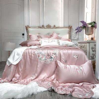 China Nondisposable High End Pink Color Personalized Embroidery Super Big Famous Brand Bedding Set 4 Pcs Luxury for sale