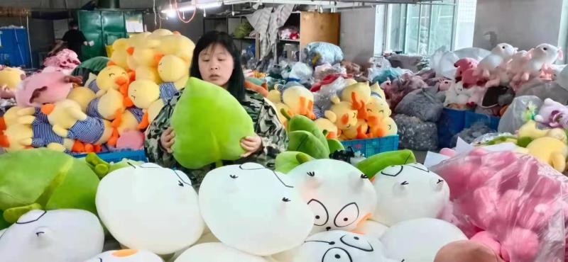 Verified China supplier - Baoding Baigou Xincheng Hand Warm Plush Toy Factory