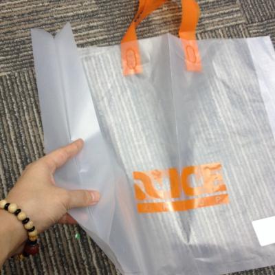 China Recyclable Custom Shopping Carrier Clear Frosted Plastic Bag With Handles for sale