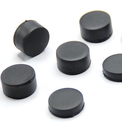 China Black Industrial Rubber Coated Strong Neodymium Magnet Waterproof Disc Magnets for sale