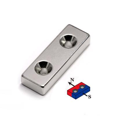 China Industrial Countersunk Magnet Super Powerful Neodymium Rectangular Magnet With Counter Hole for sale