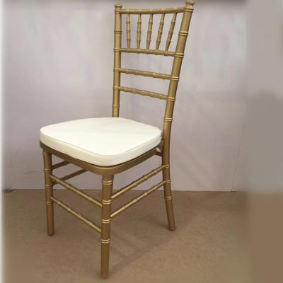 China Factory price solid wood cheap wooden bamboo chair stacking wedding golden chiavari chair for sale