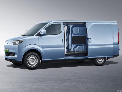 China Dongfeng Ruichi EC75 6.9CBM Frachtraum All-Elektrischer Kleinlieferwagen zu verkaufen