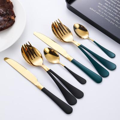 China Low MOQ Disposable Elegant Luxury Hot Sale Wedding Gift OEM Matte Color Customized Space Flatware Hotel Gold and Rainbow Black for sale