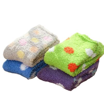 Китай Super Soft Fuzzy Plush Crew Socks Warm Uron Valentine Day Christmas Cozy Anti-Fault Socks продается