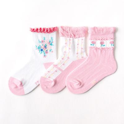 中国 Uron antibacterial high quality custom sock no grapic sock newborn sock minimum order 販売のため