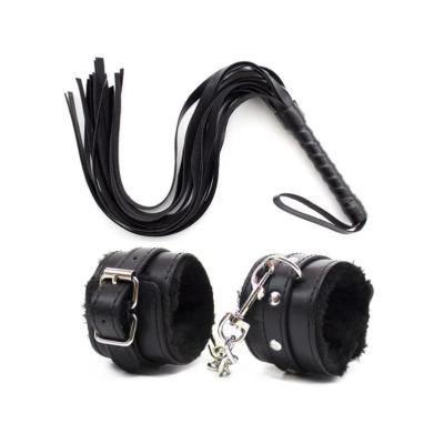 China Couple Slave Adult Sex Games Accessories Leather Whip Whip Adjustable Handcuffs Bondage for sale