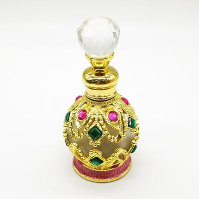 China Personal Care Vintage Perfume Bottles, 15ml Metal Perfume Bottle Decorative Arabic Style Essential Oils Dropper Bottle Container for sale