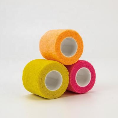 China 95% Non woven +5% Spandex Meidical consumables clinic breathable selfadhesive bandage cohesive bandage for hospital for sale