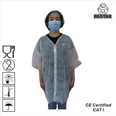 Chine Veste jetable non tissée d'espèces de manteau du laboratoire 3XL avec le collier et les manchettes à vendre