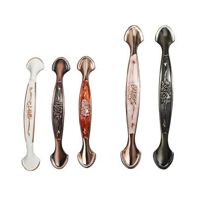 China Traditional Zinc Alloy Wardrobe Door Handle Modern And Simple Drawer Handles Pulls 01.173 for sale