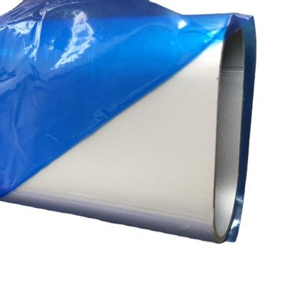 China Película de protección de la superficie de PE temporal para perfiles de aluminio PVC UPVC con personalización en venta