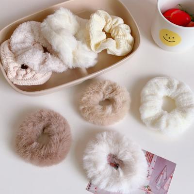 China Fashion Winter Plush Large Intestine Large Intestine Hair Tie Hair Accessories Elastic Band Women Fur Headband for sale