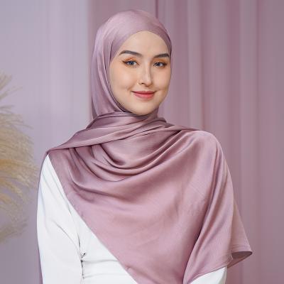 China Polyester Wholesale Pleated Plain Chiffon Hijab Shawl Crepe Chiffon Shawl Muslim Women Fashion Hot Sale for sale