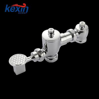 China Eco - Friendly High Quality Bottom Tank Toilet Flush Valve , Pedal Type Egesta Flush Valve for sale