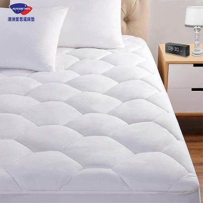 China Factory Price Wholesale Waterproof Bedspread Fitted Sheet Anti Dust Mite Mattress Cover Quilted Waterproof Protector for sale